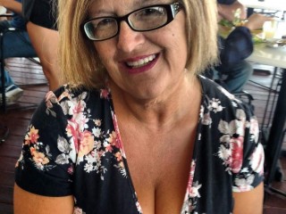 Fuck buddy for chat with mature carmenluve wants wanking play
